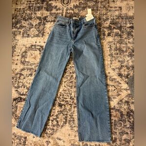 New with tags abercrombie high rise 90s relaxed Jean